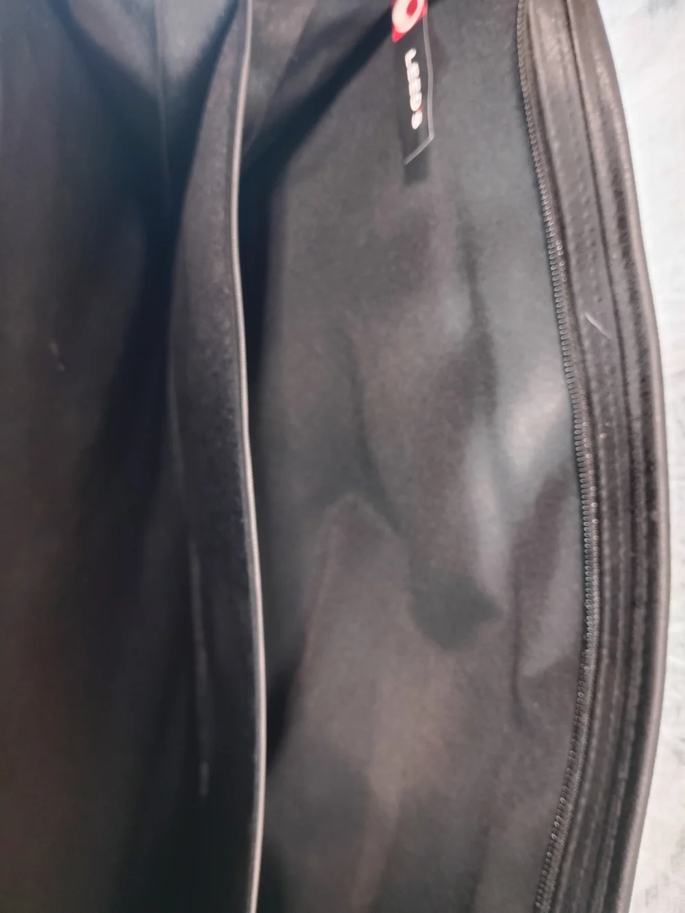 Leeds Black Leather Laptop/Messenger /Briefcase - Professional Men’s Bag